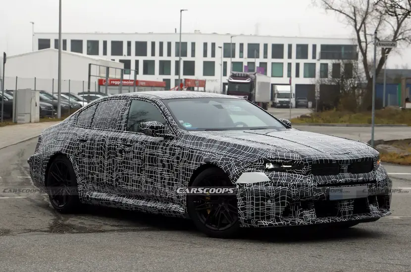 BMW M5 spy shots